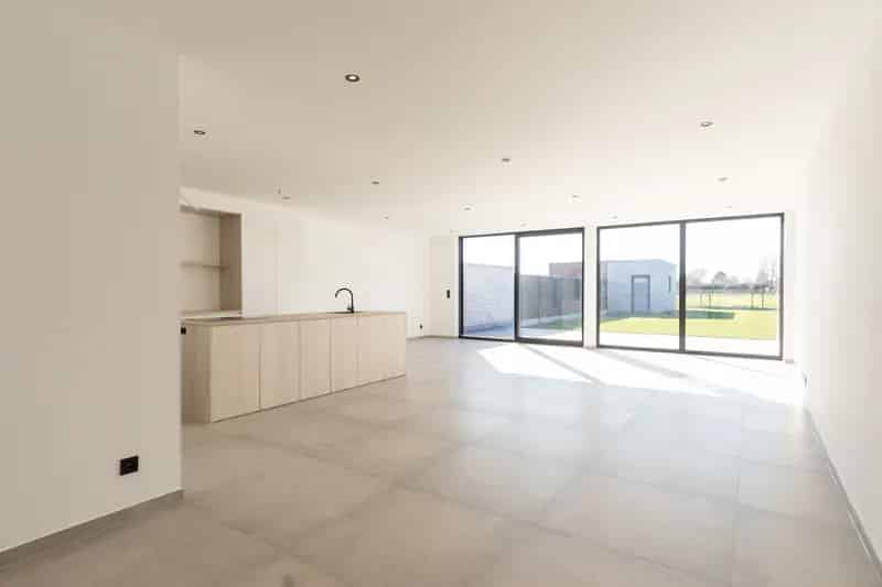 Knappe nieuwbouwwoning met uitgestrekt uitzicht