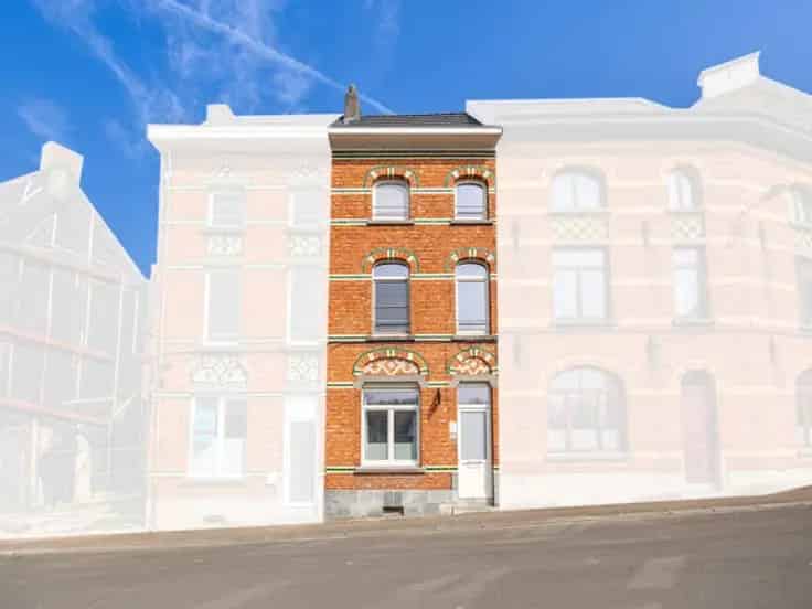 Huis Te Koop Geraardsbergen: Vernieuwde woning met 4 bouwlagen