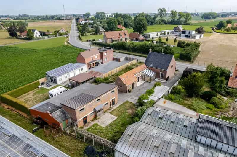 Alleenstaande woning te Ardooie.