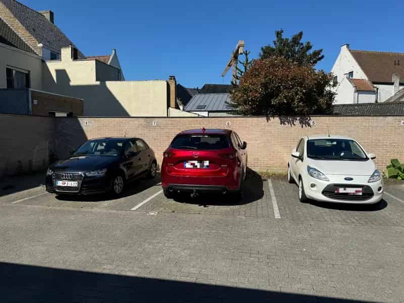 Centraal gelegen autostandplaats