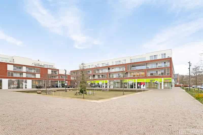 Nieuwbouw handelspand te koop in Zwevegem