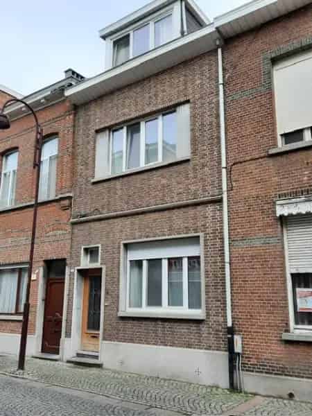 Rijwoning 4 slaapkamers Duffel Centrale Ligging