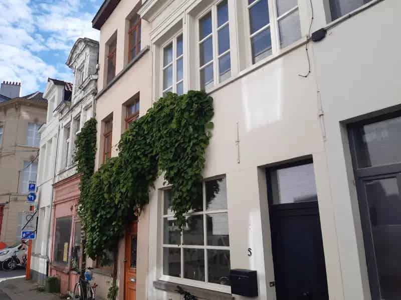 Authentiek wonen in de schaduw van Sint-Baafs.