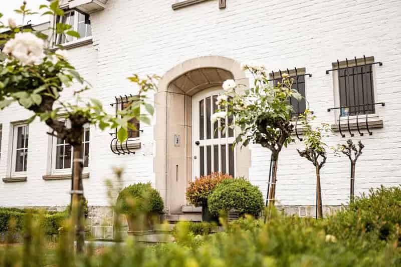 Riante Villa met 5 slpk en praktijkruimte op 1100m²