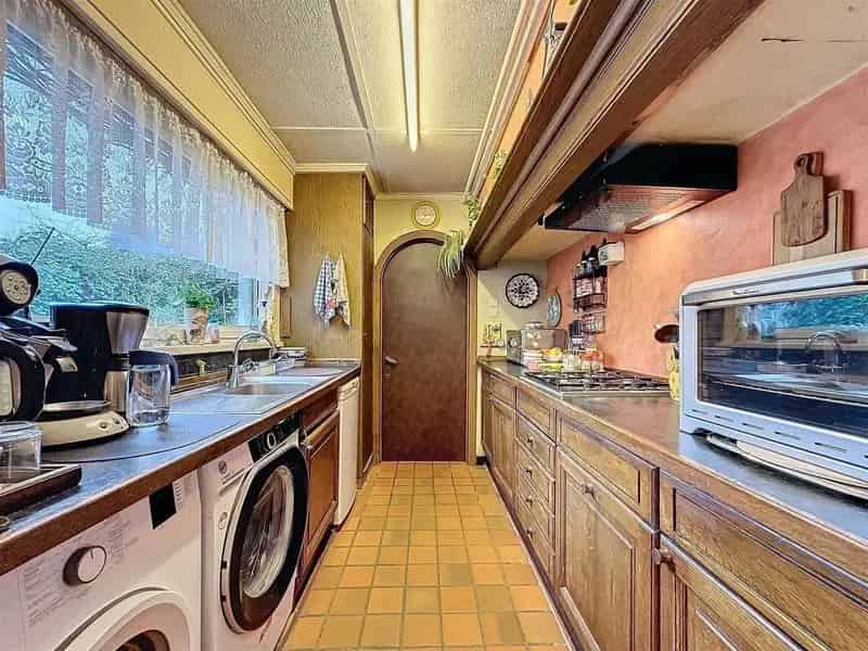 Charmante woning met garage op perceel van 522m²