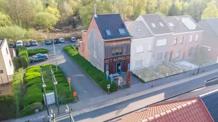 Huis Te Koop: Uitzonderlijk pand met diverse mogelijkheden