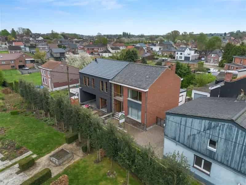 KNUSSE GEZINSWONING MET 3 SLKS IN HET LANDELIJKE GINGELOM