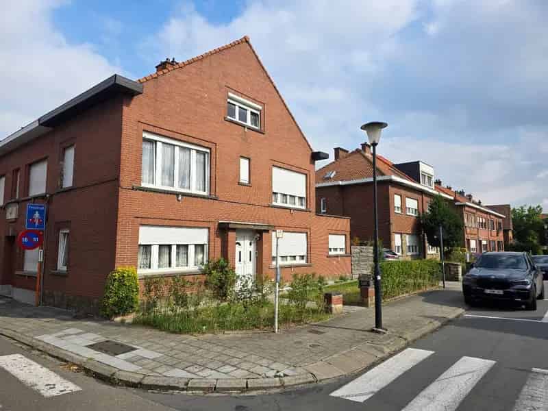 Driegevelwoning met potentieel in Machelen – vlak bij Brussel en Mechelen