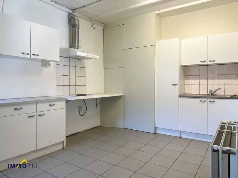 Goed gelegen woning te Roosdaal!