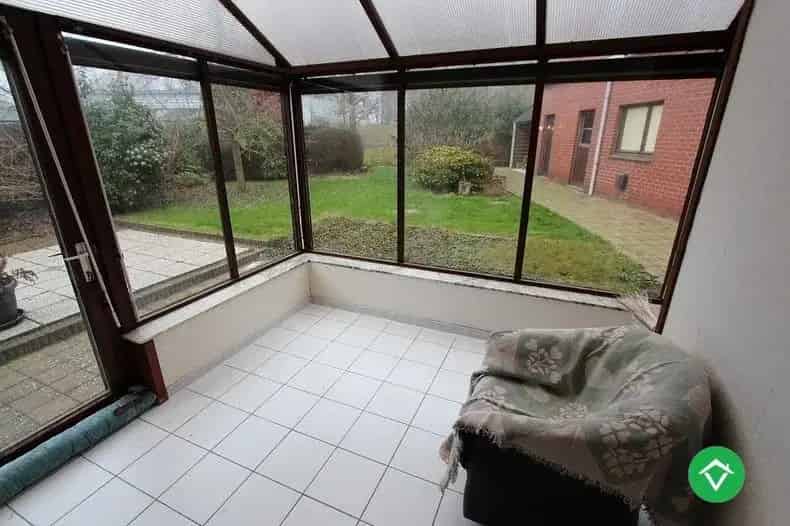Alleenstaande woning met 3 slaapkamers en garage te Kortemark