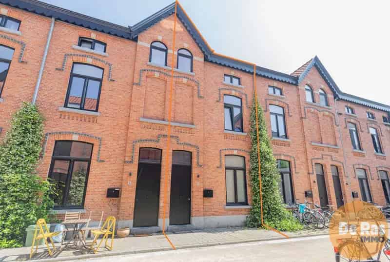 GENT- Instapklare woning met 2 slaapkamers in rustige straat