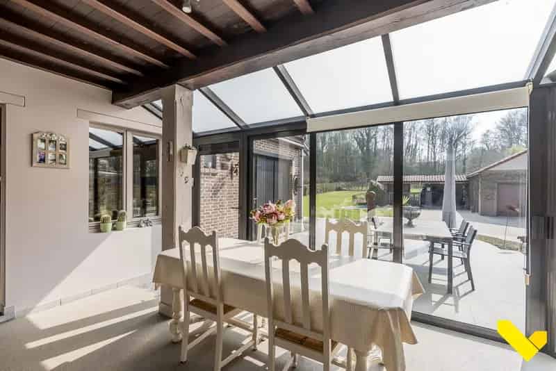 Prachtige Klassieke Villa Op Een Ruim Zuidelijk Perceel.