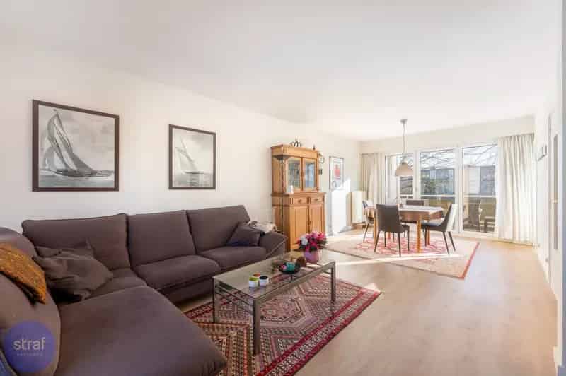 Ruime bel-etage met 3 slpk, garage & zonnepanelen (EPC B)