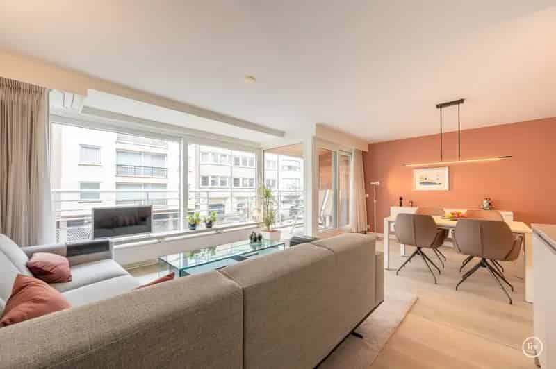 Ruim 3 Slaapkamer Appartement Te Huur Nabij Lippenslaan