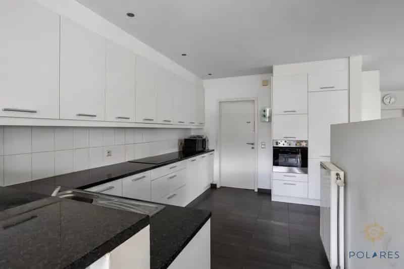 Ruime woning met 5 slaapkamers te Vossem!