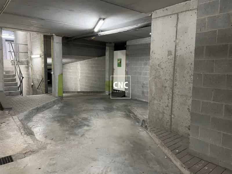 Zeer centraal gelegen garagebox in het hart van Knokke