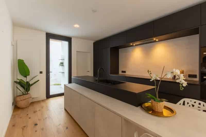 Rustig gelegen woning met stadstuin en mogelijkheid tot 5 slpk
