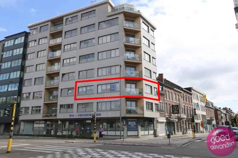 Appartement 2 Slaapkamers Terras Lift Centrale Ligging