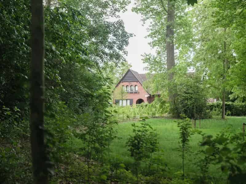Vrijstaande Villa te renoveren nabij Leie