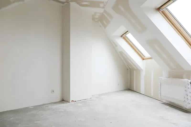 Ruim Casco Duplex-Appartement Met 3 Slaapkamers En Gelijkvloerse Parking In Het Centrum Van Geel.