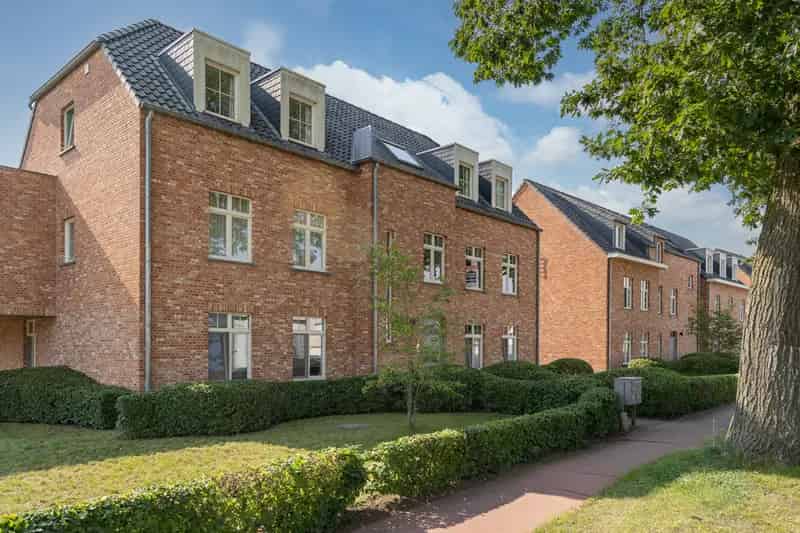 Modern 2 Slaapkamer Appartement Op 1E Verdieping