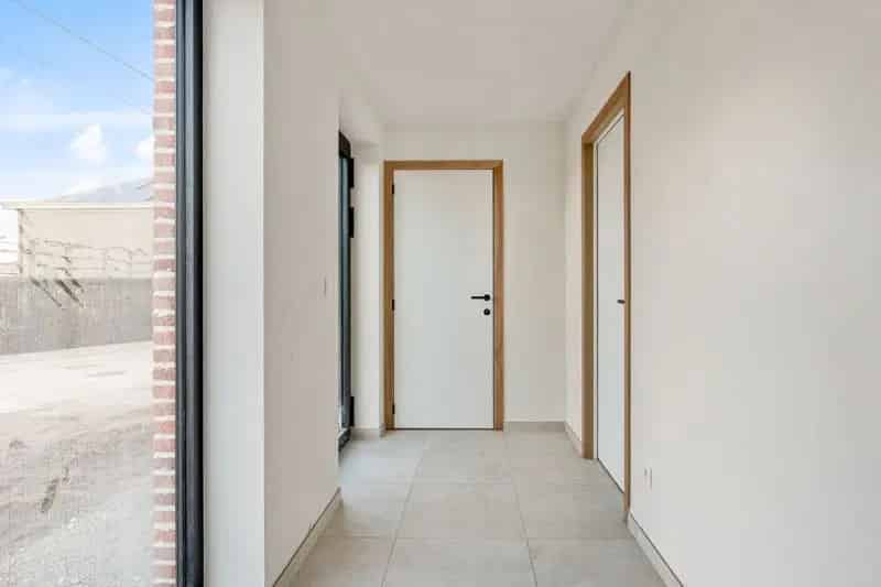 Instapklare en energiezuinige nieuwbouwwoning met 4 slaapkamers
