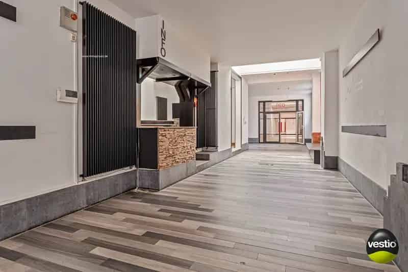 Kantoorgebouw te koop Sint-Truiden