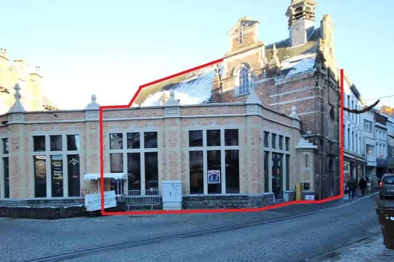 Uniek historisch en ruim  handelspand in hartje Sint-Truiden