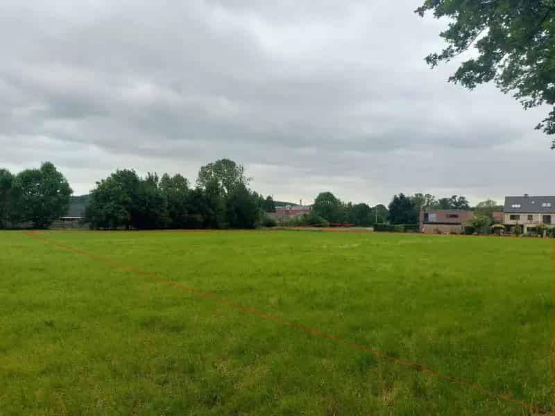 Prachtige bouwgrond met weiland te koop!