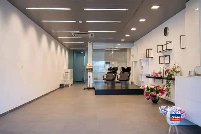 Handelsgelijkvloers in het centrum van Hoboken (ca. 85m²)
