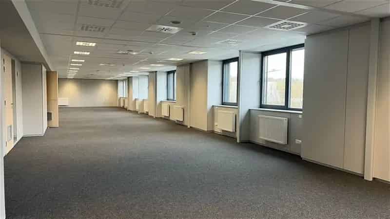 Instapklare kantoren op vlot bereikbare ligging vanaf 185m²