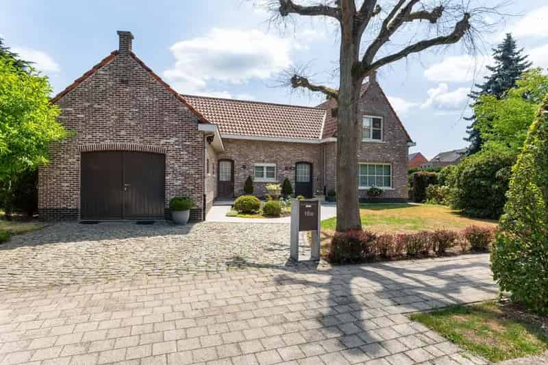 Charmante gezinswoning met 4 slaapkamers op toplocatie