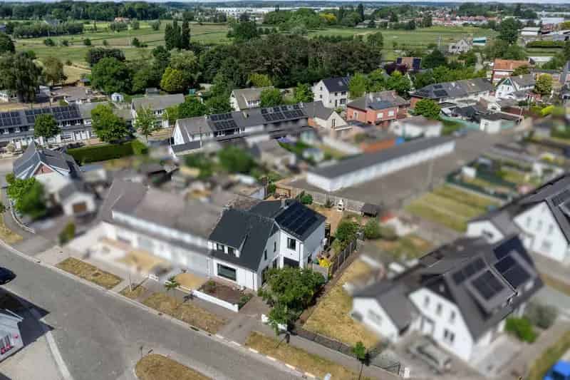 ZELE- Gezellige halfopen bebouwing– Instapklaar & vol charme