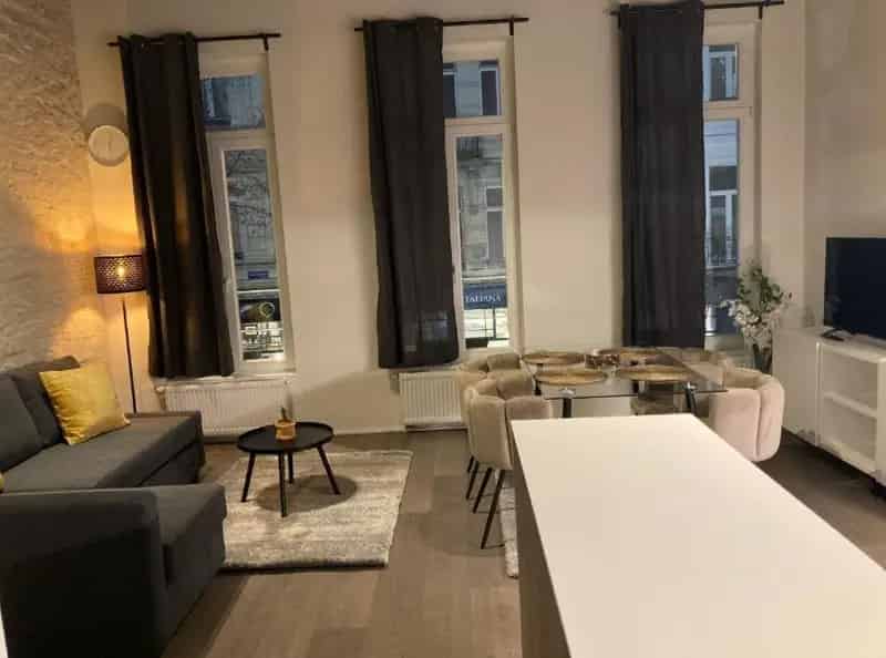 Unieke opbrengsteigendom in het hart van Antwerpen 8509920