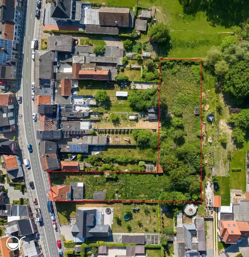 bouwgrond en weiland, in totaal 2830m2