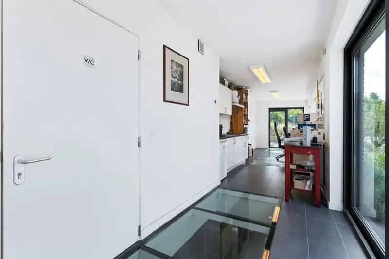 Handelsgelijkvloers met kelder op TOP locatie!