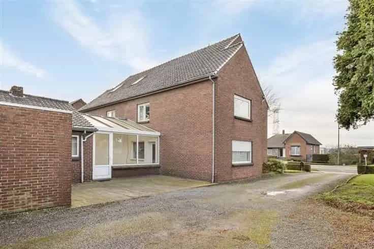 Huis Te Koop Kinrooi: Ruime gezinswoning 3 slaapkamers