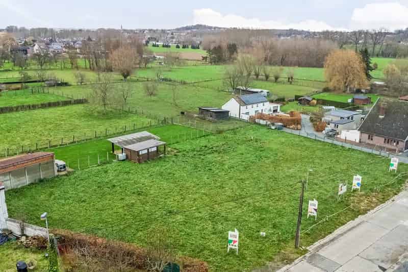 Welgelegen bouwgrond voor halfopen bebouwing in Meerbeke