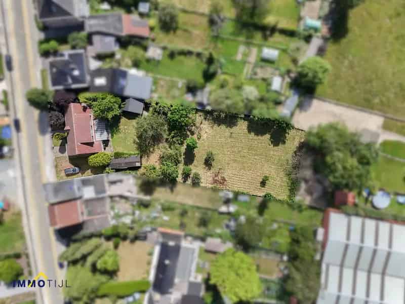 Ruime, authentieke villa met 4 kamers en tuin te Meerbeke!