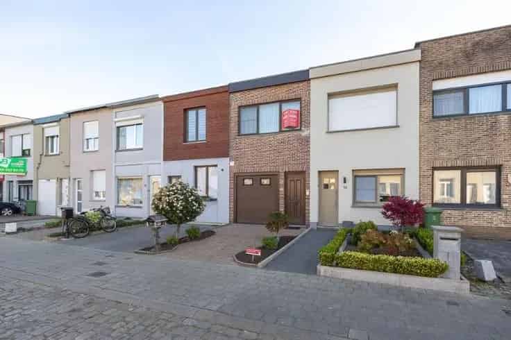 Huis Te Koop Rustig Gelegen Met Garage En Stadstuin