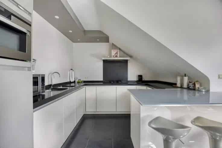Penthouse te Koop Centrum Lift 2 slaapkamers Garage Balkon