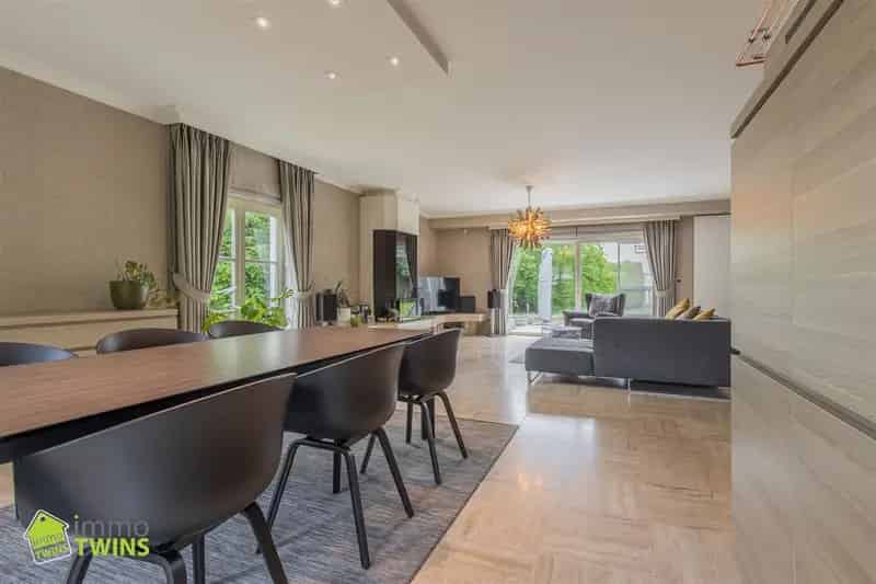 Energiezuinige villa met 4 slpks te Grembergen