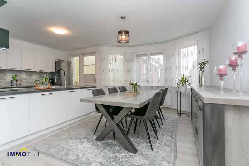 Instapklare woning met 4 slpks te Baasrode