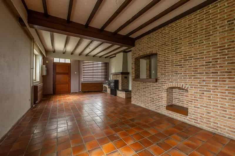 Landelijk gelegen driegevelwoning 2 slpk op 1431m²