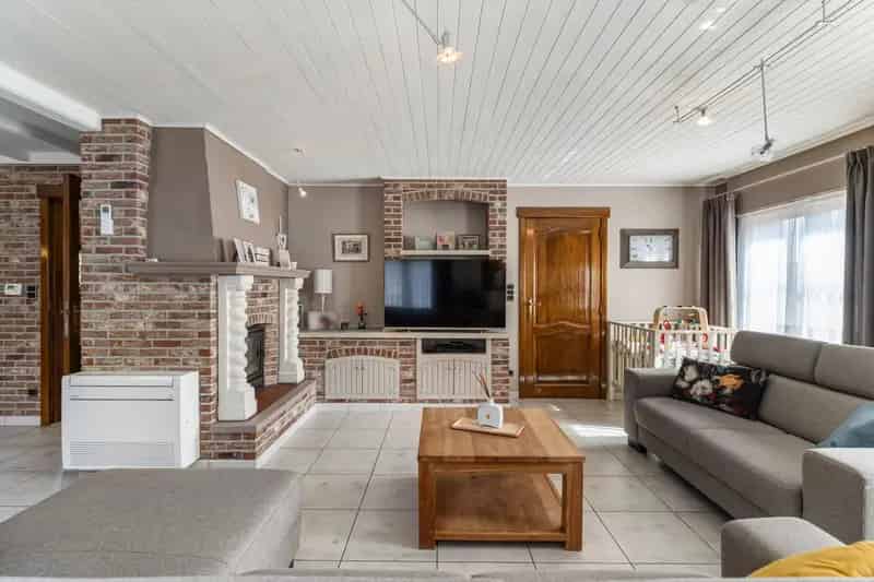 Ruime gezinswoning met weiland te Beverlo