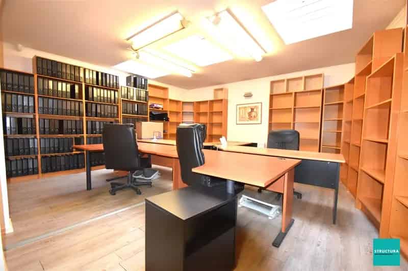 Te koop: Kantoorruimte - Edmond Machtenslaan , Molenbeek.