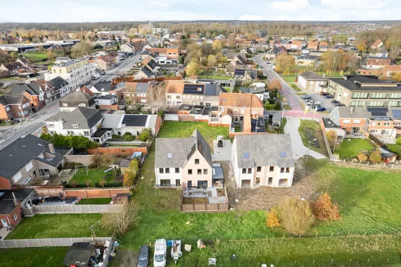 Landelijke, halfopen woning