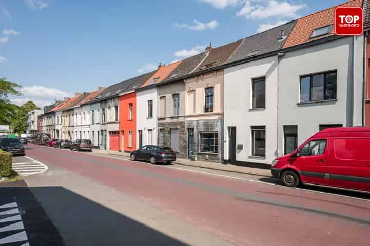 Huis te koop in Sint-Amandsberg