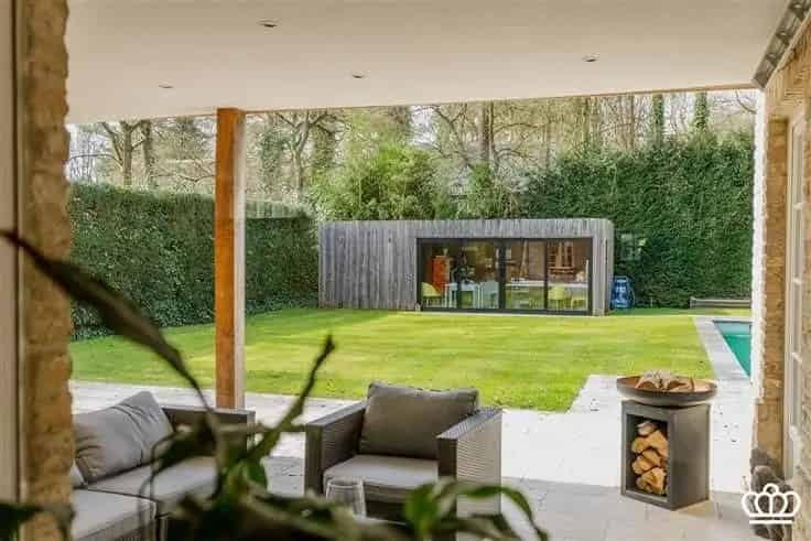 Villa Te Koop: Gezellige Familievilla met Zwembad