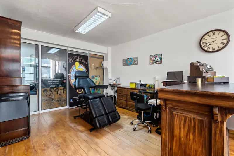 Gerenoveerde, multifunctionele herenwoning nabij centrum Oostende